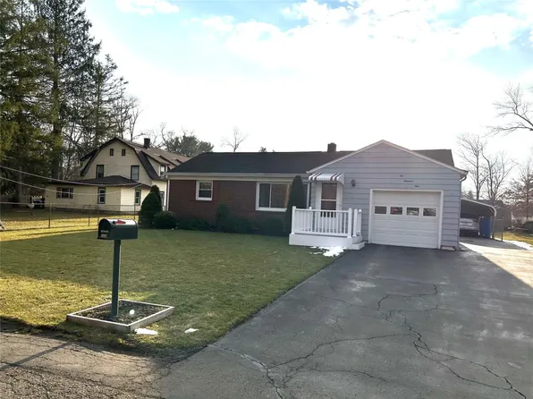 209 Garden Ln, Vestal, NY 13850