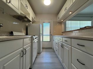 1431 S 14th Ave APT 109, Hollywood, FL 33020
