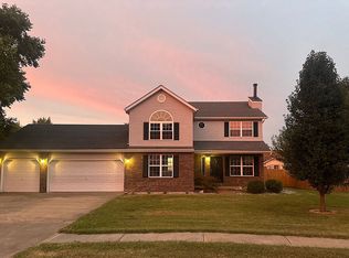 325 Cobblestone, Troy, IL 62294