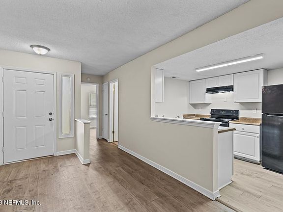 5th image of 7663 MELISSA Court N