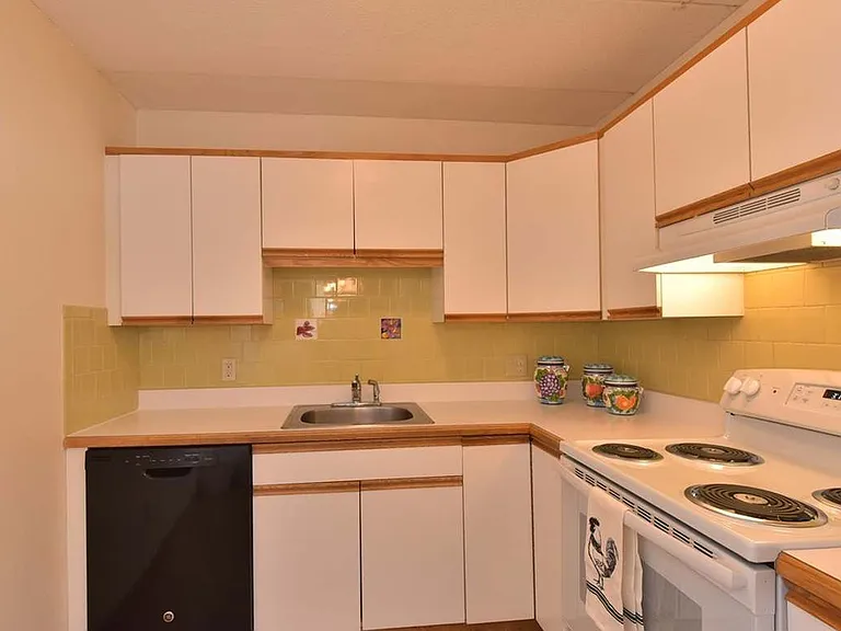 153 Milk St #15 — Photo 9