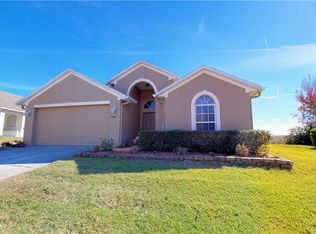 25412 Divot Dr, Mount Plymouth, FL 32776