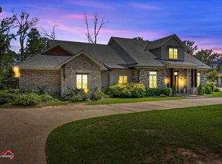 1031 Lochinvar Ln, Shreveport, LA 71106