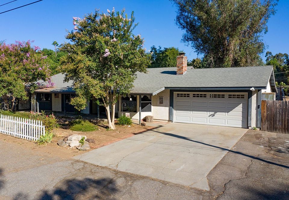 1st image of 436 Espuela Ln