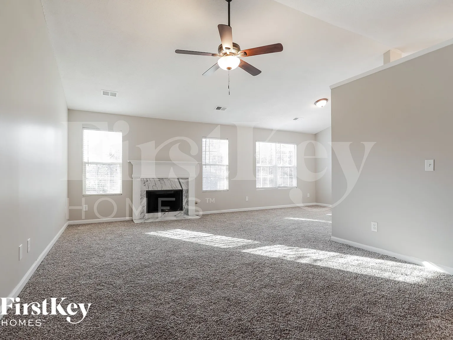 3 bed, 2.0 bath, 1777 sqft, $2,280 — Photo 2