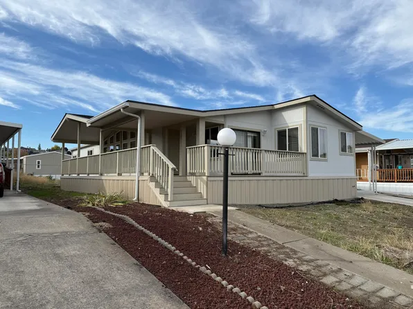 4729 S Pacific Hwy Unit 39, Phoenix, OR 97535