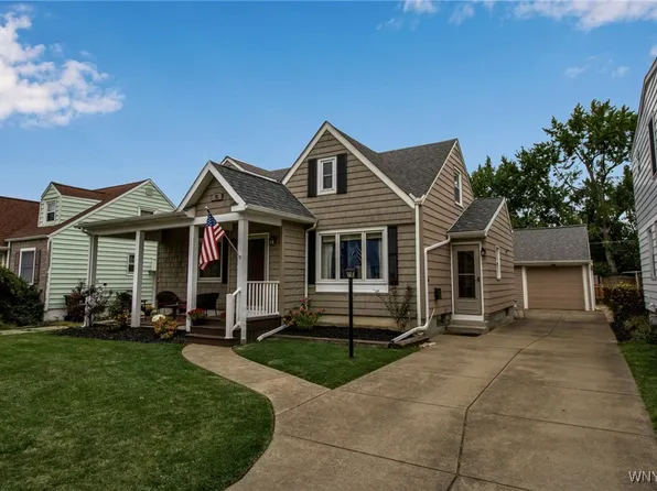 95 Treadwell Rd, Tonawanda, NY 14150