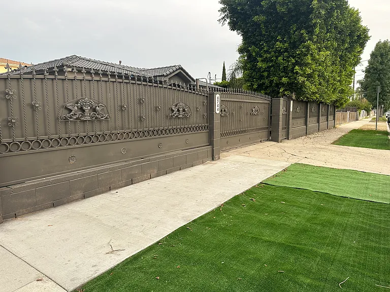 6742 Radford Ave — Photo 3
