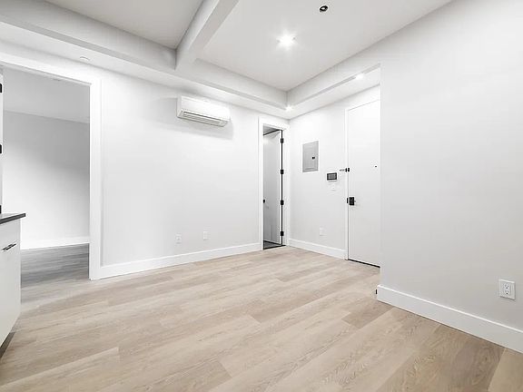 5th image of 722 De Kalb Ave #7