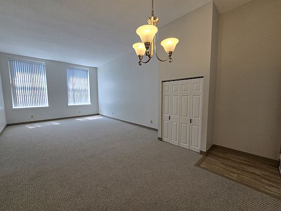 5th image of 130 Beach St APT 212