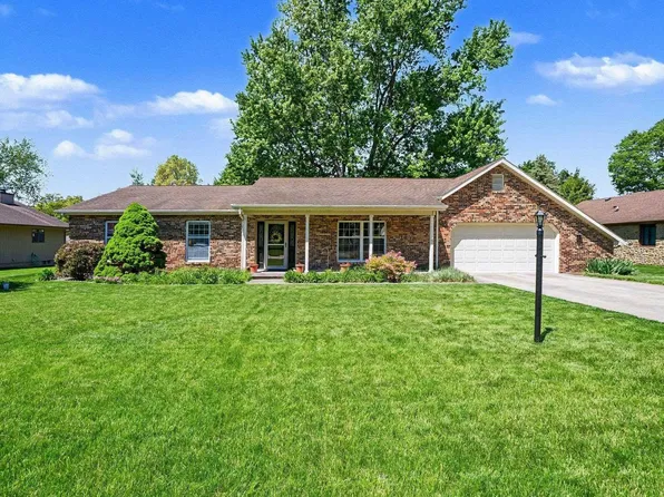 745 Heritage Ln, Warsaw, IN 46582