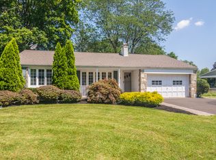 121 Valley Dr, Churchville, PA