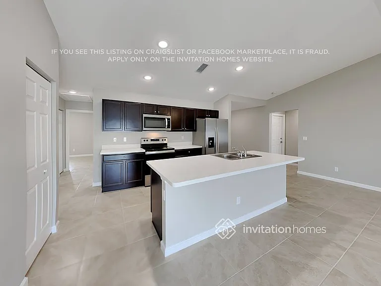 2085 SE Crystal Mist St — Photo 5
