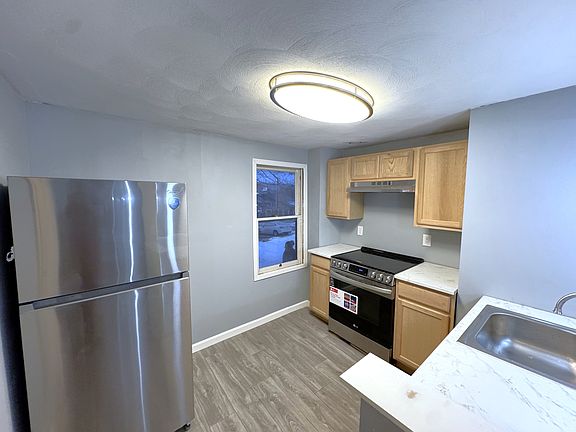 4th image of 306 Dehart Ave #1
