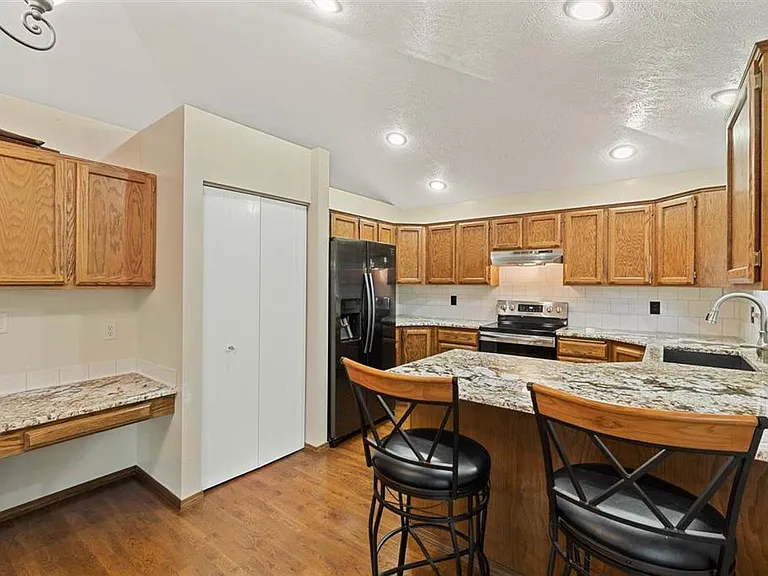 2104 S Century Ct — Photo 12