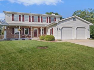 3414 Windmill Rd, Bloomington, IL 61704