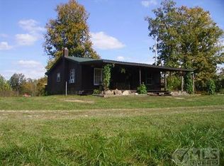 421 Lookout Ln, Lafayette, TN 37083