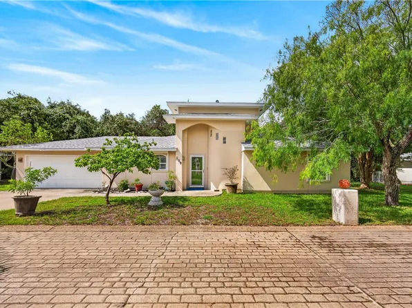 106 Bay Ct, Fulton, TX 78358