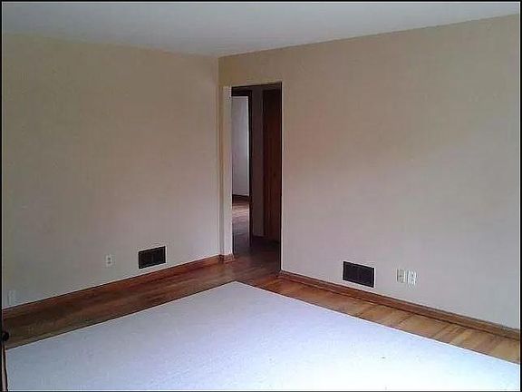 2nd image of 2577 Hilton Dr APT 4
