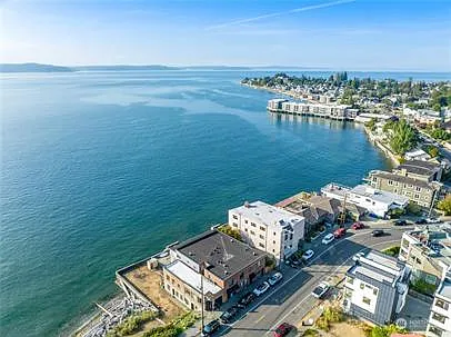 4027 Beach Dr SW #1 — Photo 32