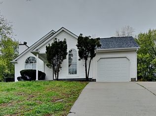 1841 Sugar Hollow Dr, Charlotte, NC 28214