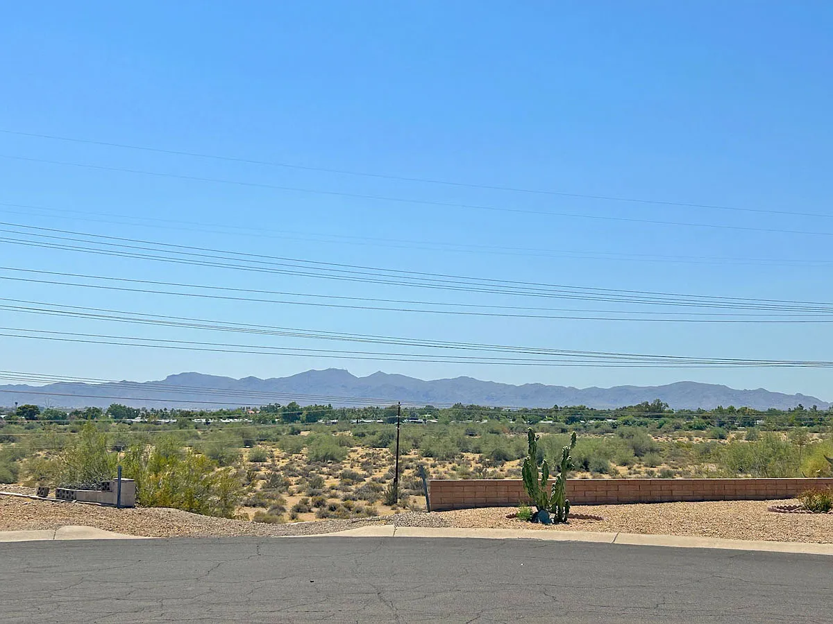 2 Bed + 2 Bath Home, Cul-de-sac, Landscape Service Included — Photo 3