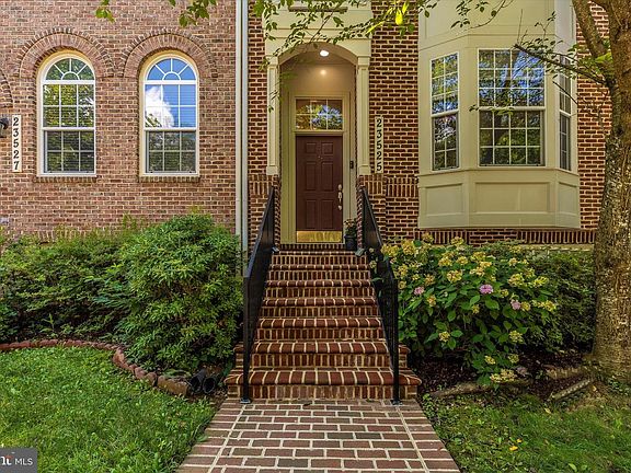 3rd image of 23525 Gardenside Pl