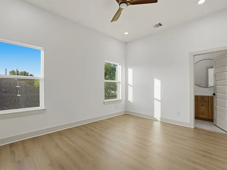 9819 Turnbow St #D — Photo 16