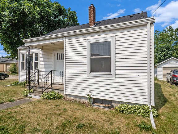 2nd image of 136 Campbell Ave