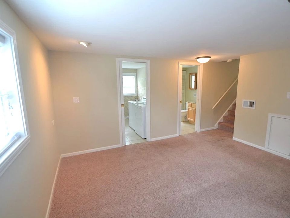 1st image of 412 S Kennicott Ave