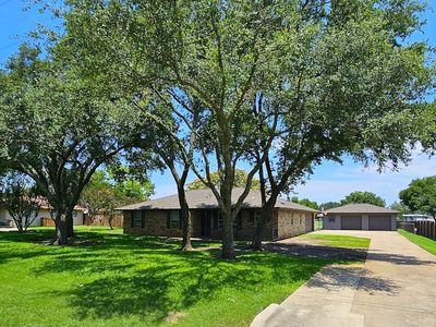 751 King Arthur Dr, Midlothian, TX, 76065