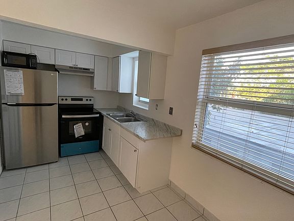 5th image of 2420 Johnson St APT 204