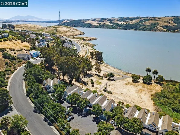 32 Shoal Dr E, Vallejo, CA 94591