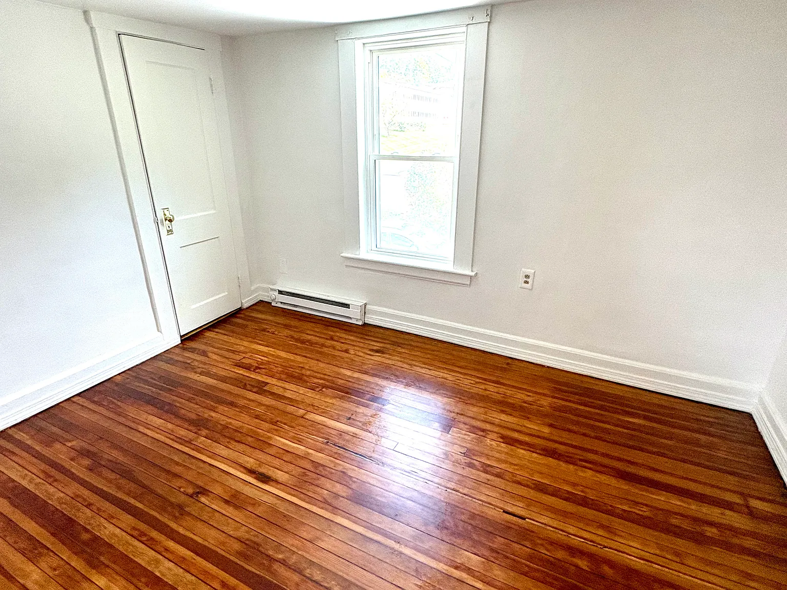 2 bed, 740 sqft, $1,500 — Photo 2