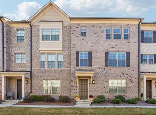 2522 Great Silver Fir Aly, Doraville, GA 30360