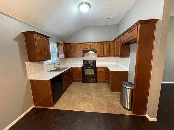 4th image of 12140 NW 133rd Ter