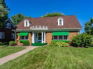 2517 Bridge Ave, Davenport, IA