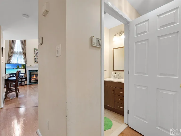 303 Pheasant Run — Photo 20