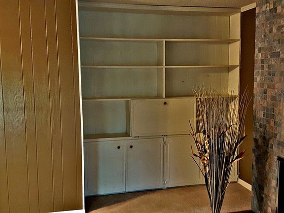 4th image of 2761 Knollwood Dr