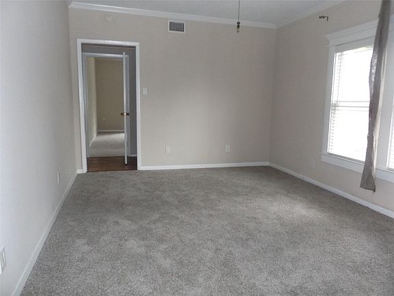 2nd image of 606 Enid St #3