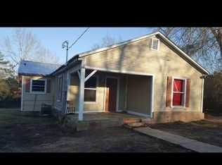 303 S Oak St, Henderson, TX 75654