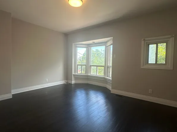 68 Melville Ave, Toronto, ON M6G 1Y2