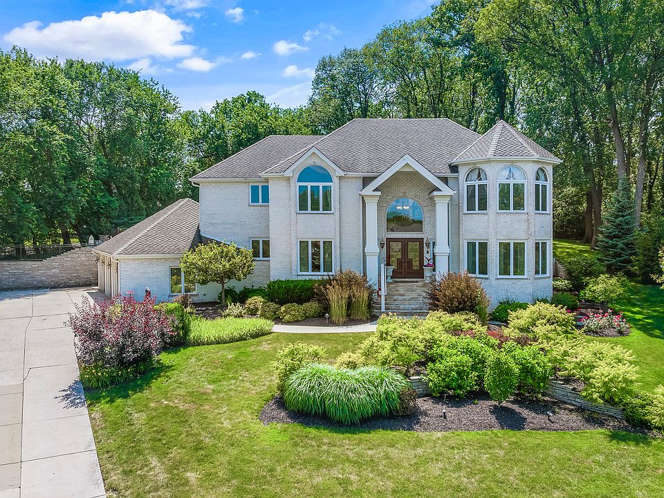 1st image of 12123 Graceland Ct
