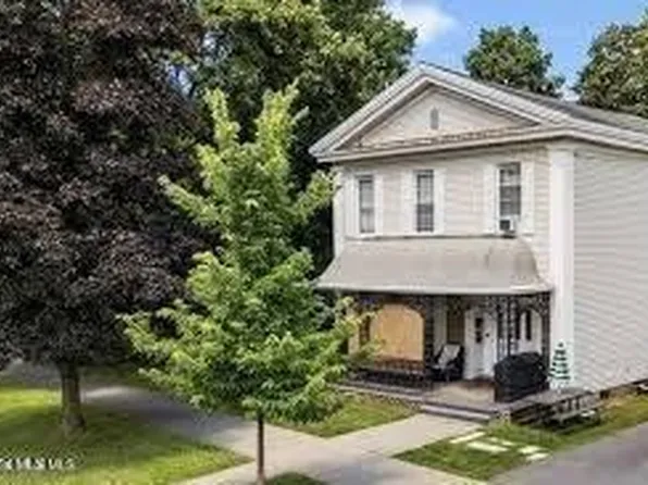 109 Lake Avenue, Saratoga Springs, NY 12866
