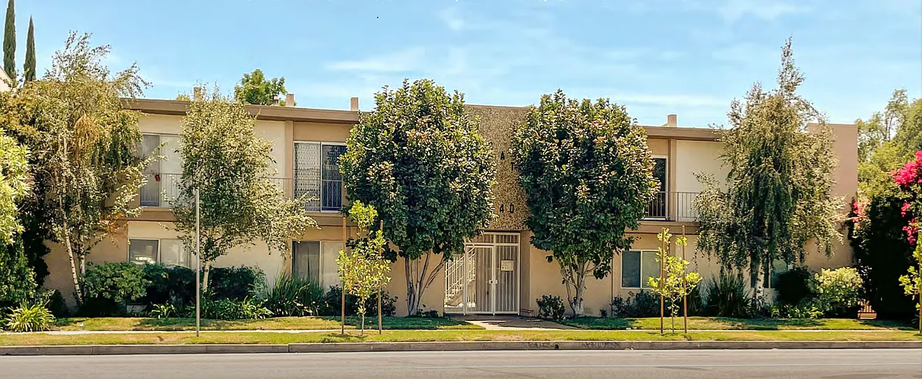 2 bed, 1000 sqft, $2,295 — Photo 2