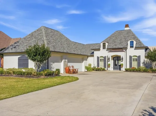 1300 Charlestown Ln, Lake Charles, LA 70605