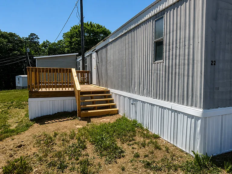 139 Anna Ln — Photo 3