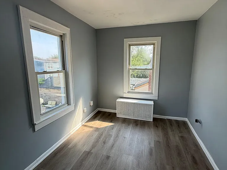 16 Crescent Ave #2 — Photo 8