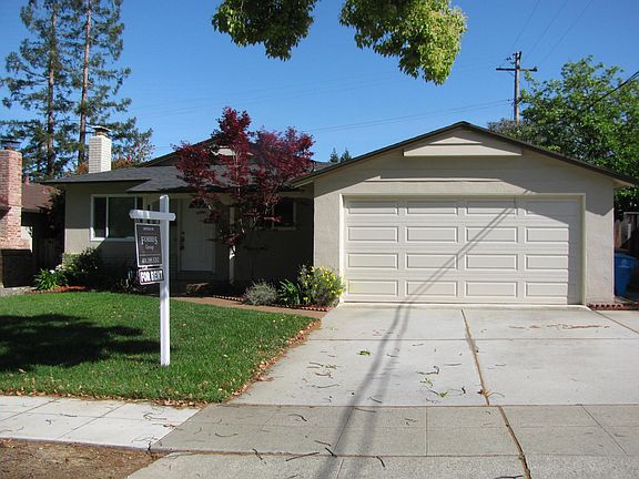 2nd image of 7490 Stanford Pl