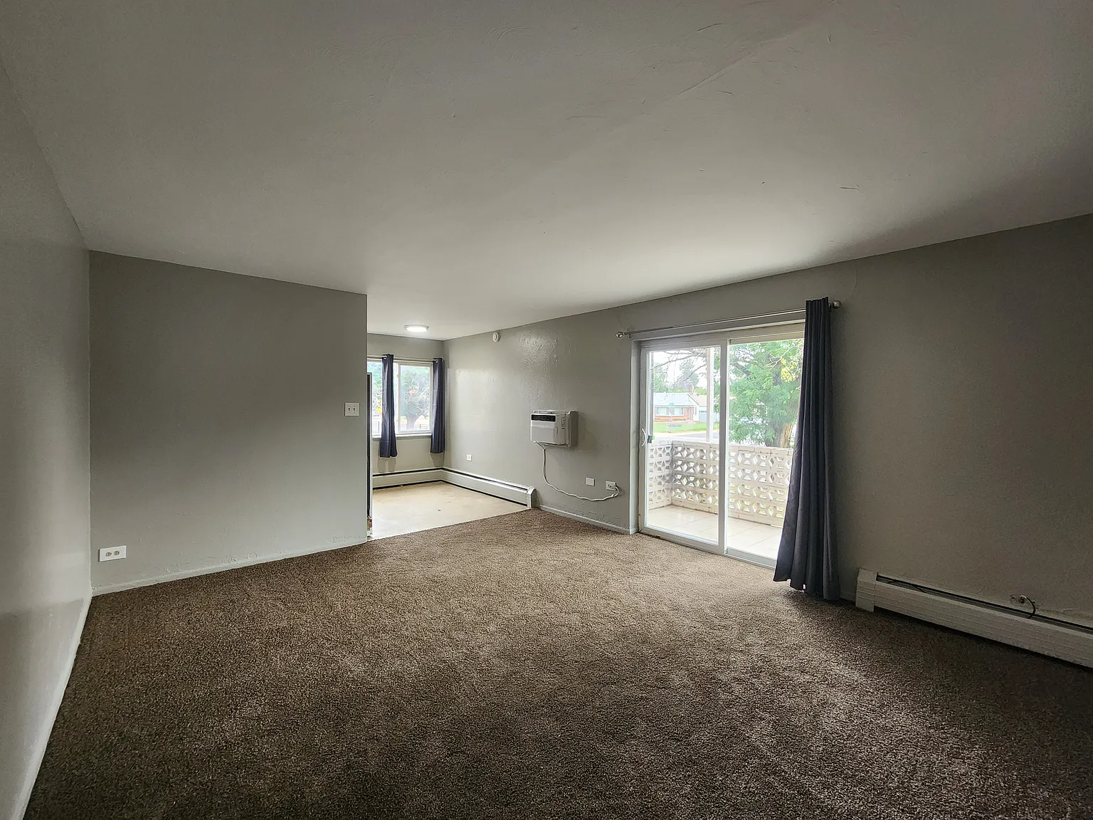 1 bed, 700 sqft, $1,250 — Photo 2